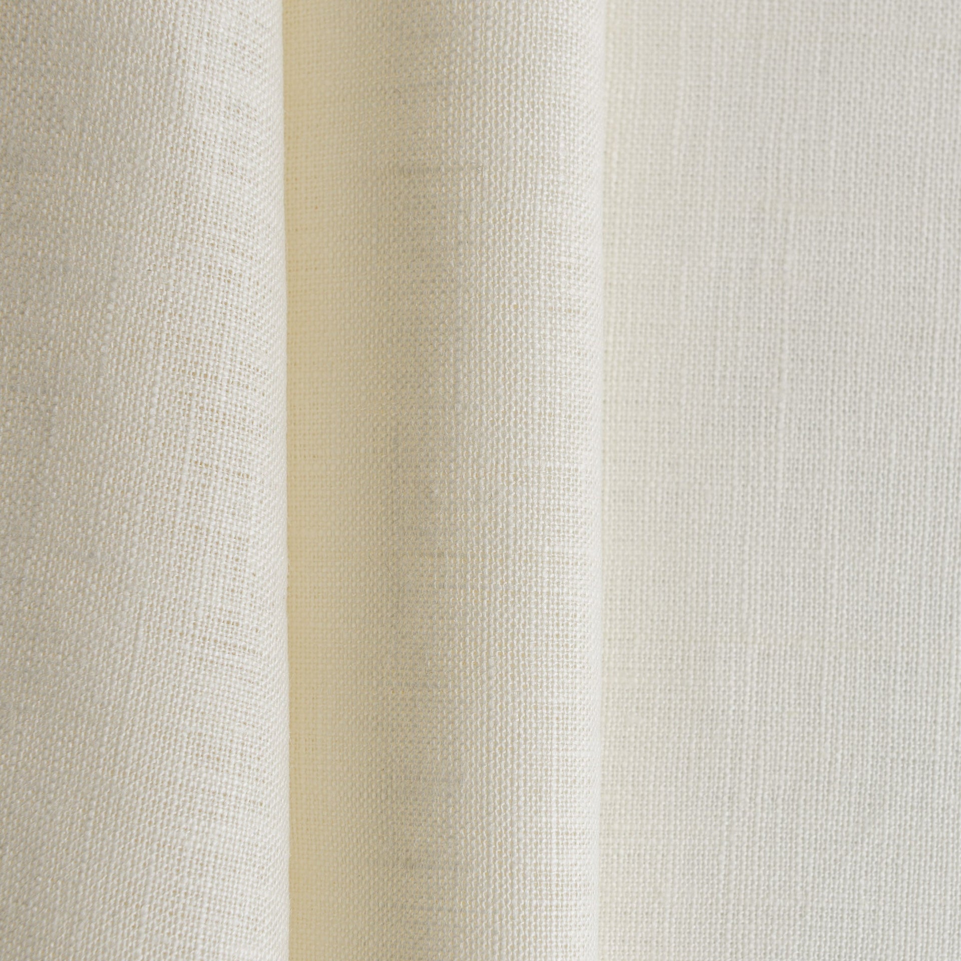 Colour: Cream