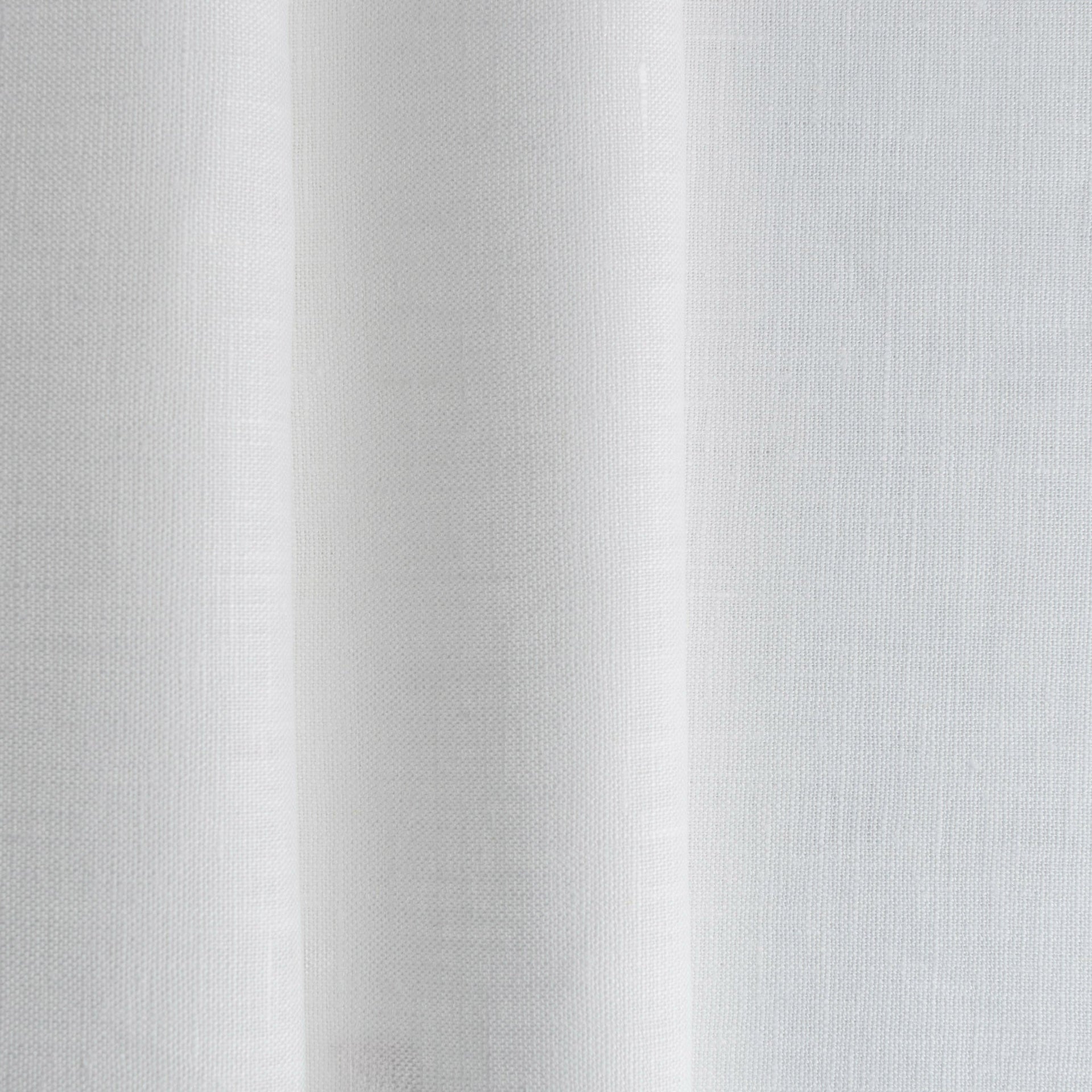Color: Off-White