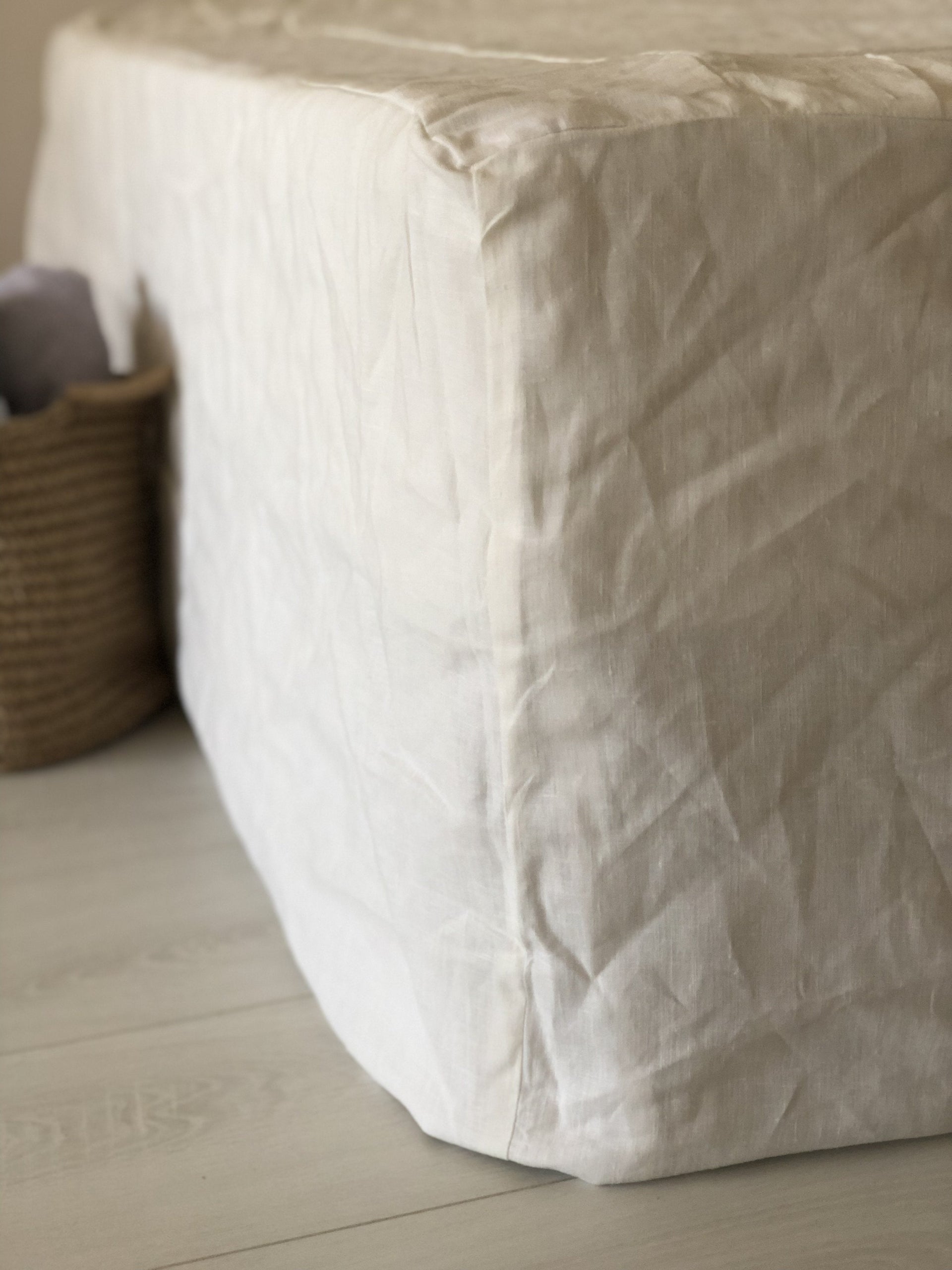 Oversized Linen Bed Valance