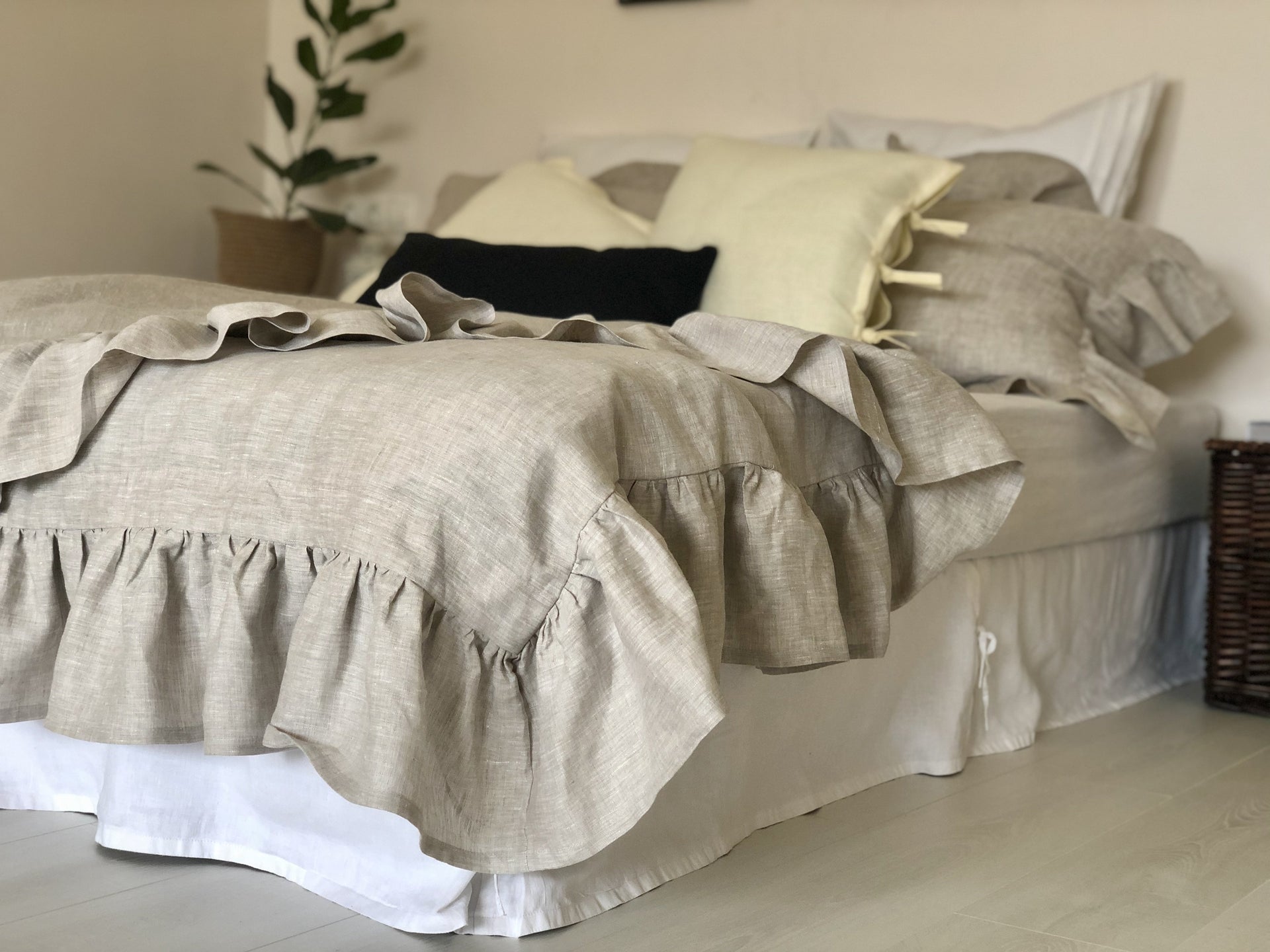 Linen Quilt Set Ruffled