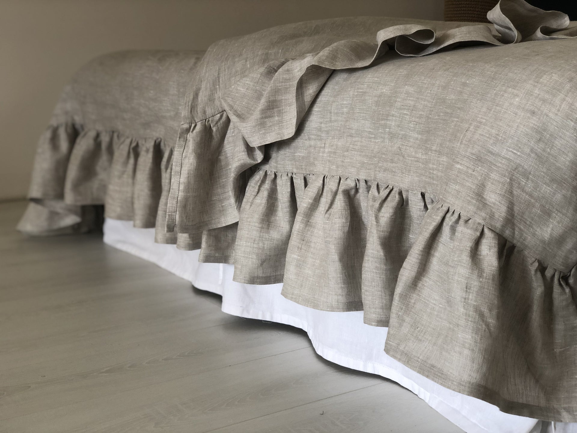 Linen Quilt Set Ruffled